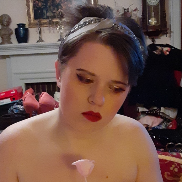 Meet your Posher, Elsa & Nita,and Bella - Picture 2 of 5